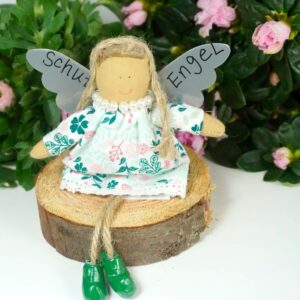 Baden Schutzengel Aufhänger Mary Kleid Weiss Grün