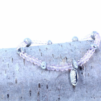 Armband Lichtfarbe Rose mit Anhänger Behave