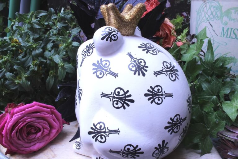 Pomme Pidou Spardose Frosch Freddy Black & White Symbole