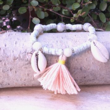 Armband Lichtfarbe Blass Mint mit Troddel