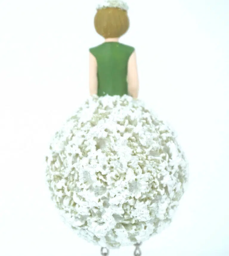 Deko Figur Blumenmädchen Alliummädchen zum Hängen