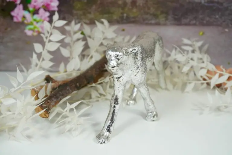 Dekofigur Leopard Skulptur Silberfarben