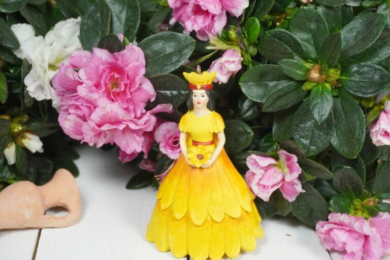 Deko Figur Dekohänger Blumenkind Queen