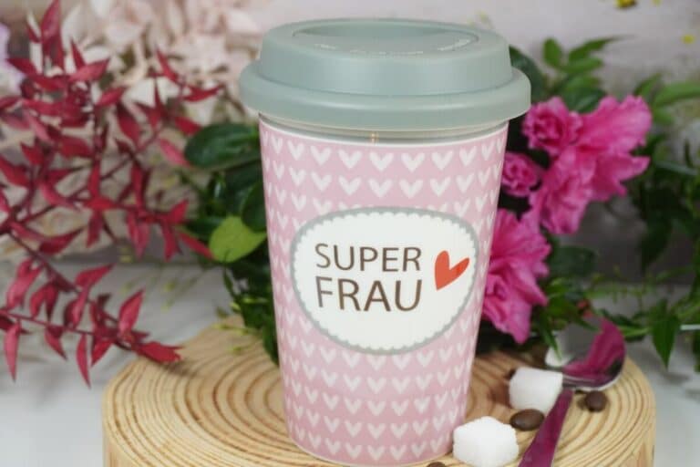 Coffee To Go Becher mit Deckel Superfrau