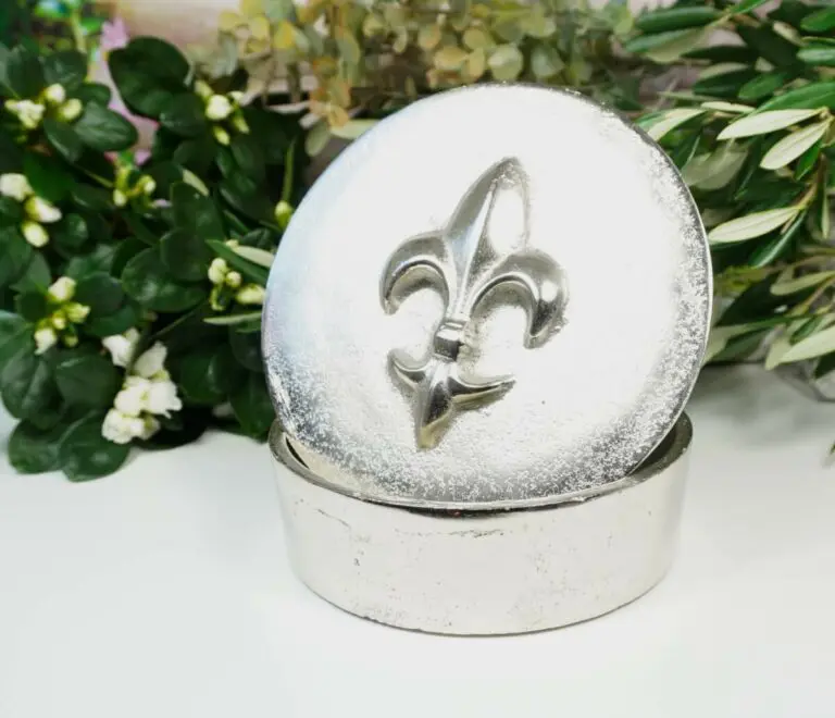 Colmore Edle Aluminium Dose Aufbewahrung Rund Fleur-de-Lis