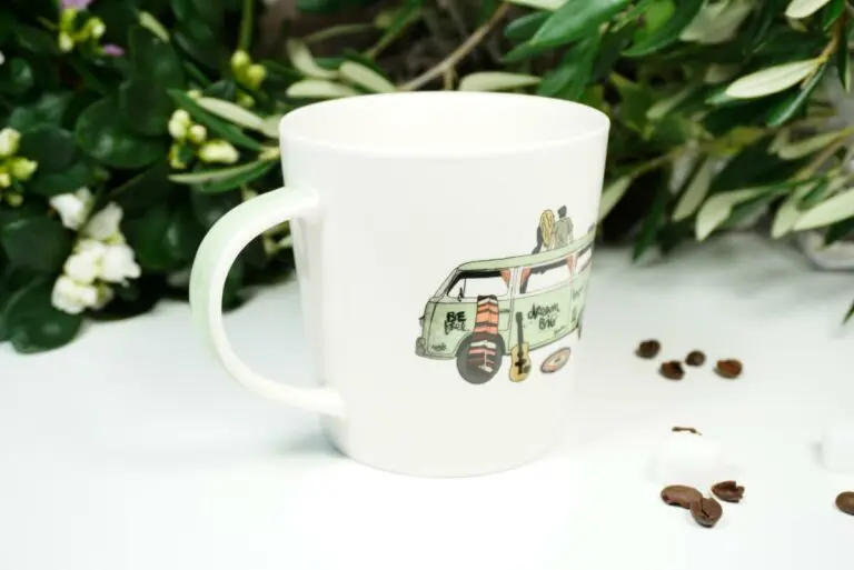 PPD Henkelbecher Bulli Be free in Geschenkbox