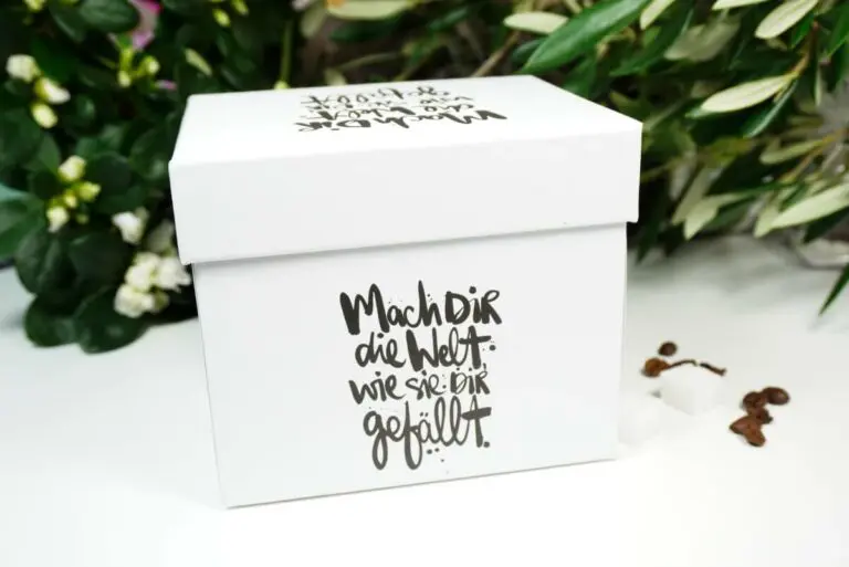 PPD Henkelbecher Mach dir die Welt, wie sie dir gefällt. mit Geschenkbox
