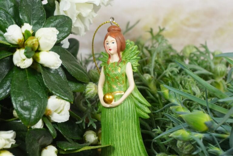 Deko Figur Dekohänger Blumenmädchen Goldkugel