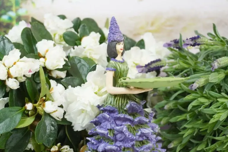 Dekofigur Teelichthalter Blumenmädchen Lavendelchen