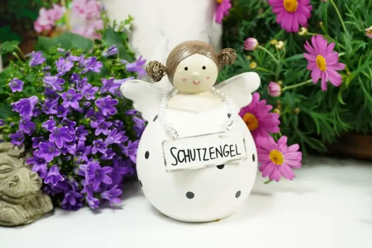 Baden Dekofigur Schutzengel Nana Engel schwarze Punkte