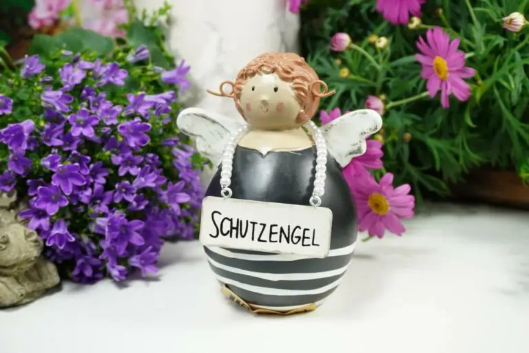 Baden Dekofigur Schutzengel Nana Engel weisse Streifen