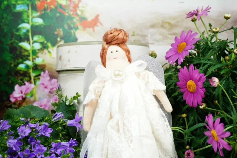 Deko Figur Aufhänger Schutzengel Silber Flügel Madame