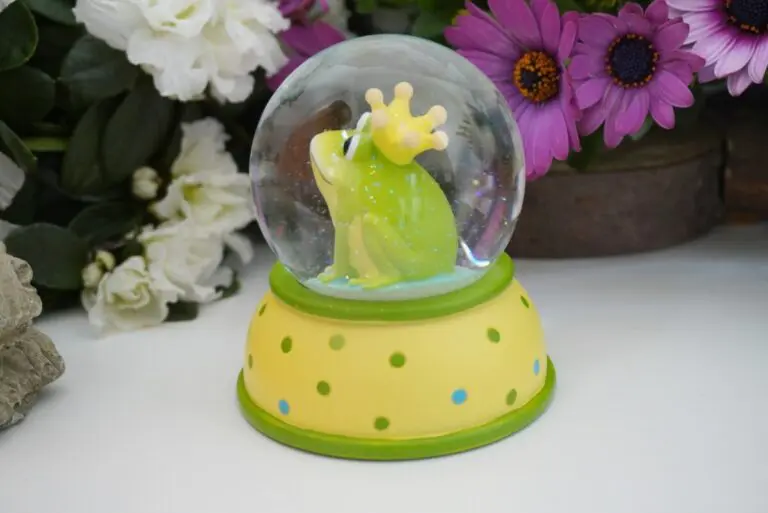 Pape Schneekugel Glimmerkugel Sweet Froschkönig GGT