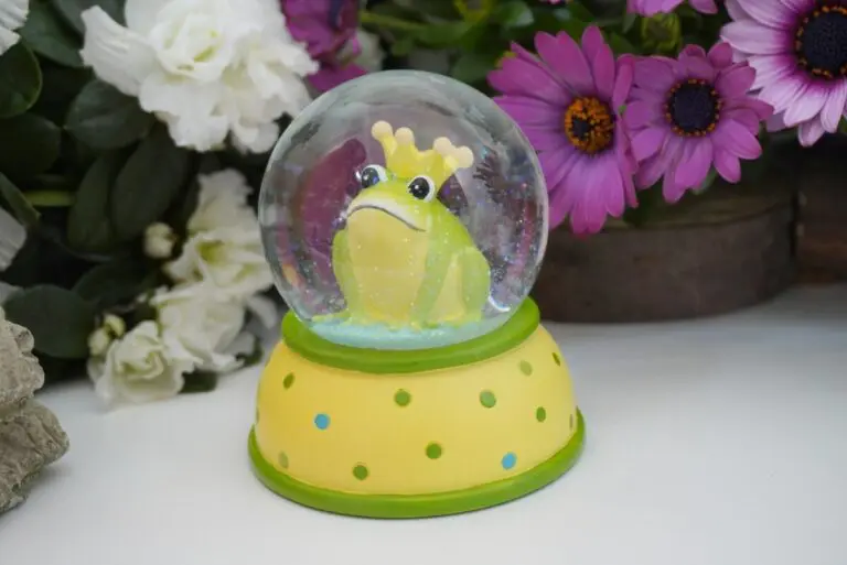 Pape Schneekugel Glimmerkugel Sweet Froschkönig GGT