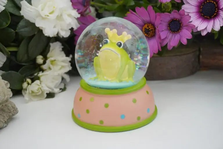 Pape Schneekugel Glimmerkugel Sweet Froschkönig GR