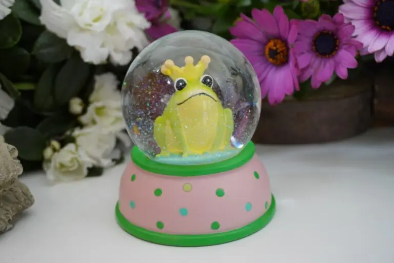 Pape Schneekugel Glimmerkugel Sweet Froschkönig RG
