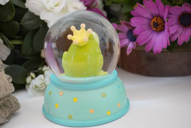Pape Schneekugel Glimmerkugel Sweet Froschkönig TGG