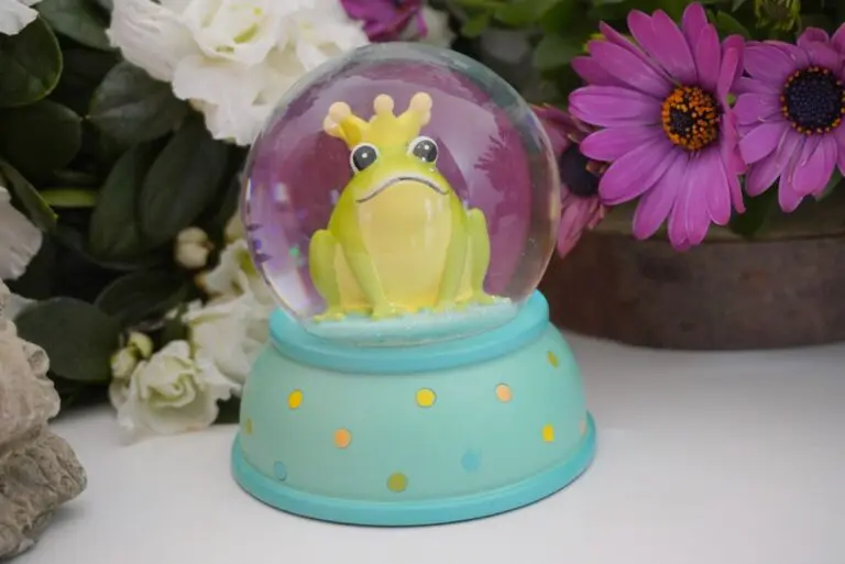Pape Schneekugel Glimmerkugel Sweet Froschkönig TGG