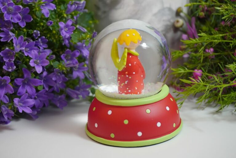 Schneekugel Elfe mit Einhorn Glaskugel Glimmerkugel Phantasie 