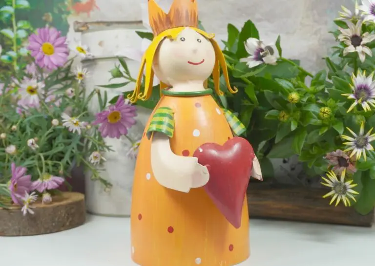 Deko Figur Dekoration Blechpuppe Little König mit Herz Orange
