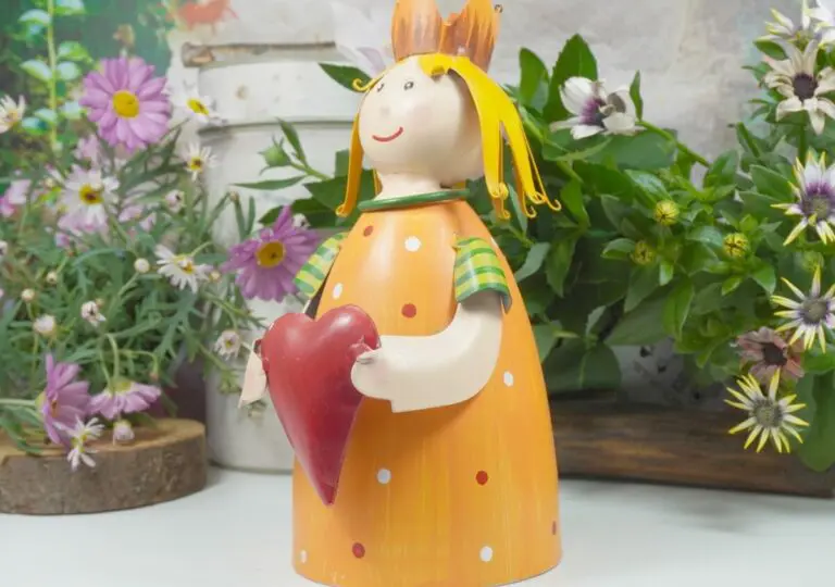 Deko Figur Dekoration Blechpuppe Little König mit Herz Orange