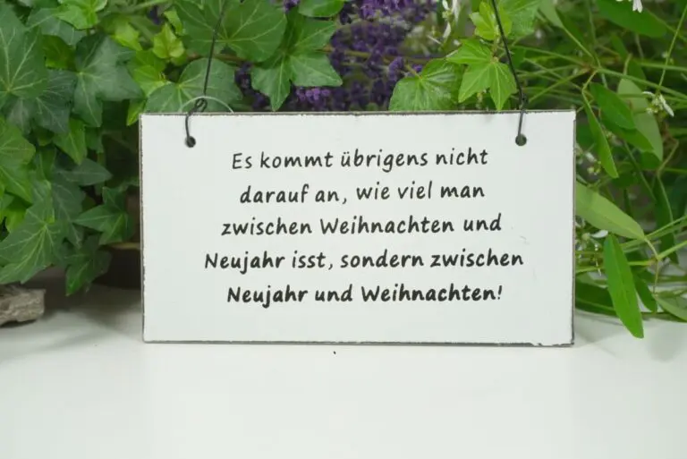 Es kommt übrigens nicht darauf an , wie viel man zwischen Weihnachten und Neujahr isst, sondern zwischen Neujahr und Weihnachten!