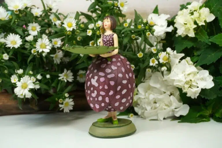 Dekofigur Teelichthalter Kerzenhalter Blumenmädchen Schachblume