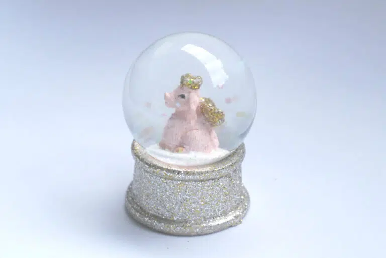 Schneekugel Glimmerkugel Glücksschweinchen Gold Rosa
