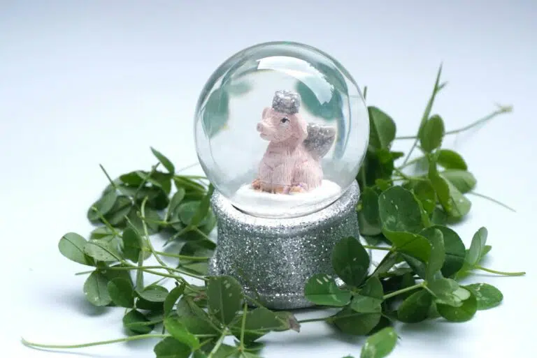Schneekugel Glimmerkugel Glücksschweinchen Gold Silber