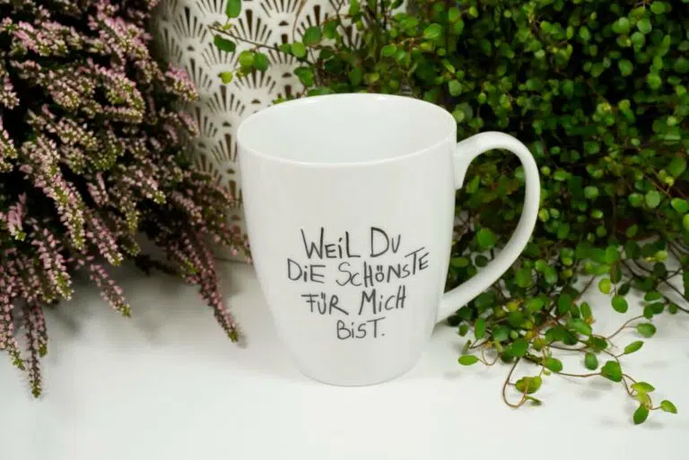 edition Gute Geister Porzellanbecher - Henkelbecher - Sprüche Tasse - Die Schönste für mich