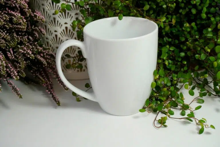 edition Gute Geister Porzellanbecher - Henkelbecher - Sprüche Tasse - Frei Haben.