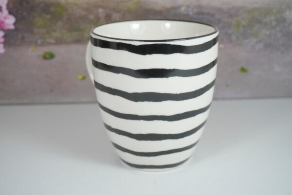 Wurm Henkelbecher Tasse Pott XL Quer Black Stripes