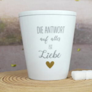 Krasilnikoff Kaffeebecher Mug Die Antwort auf alles ist Liebe