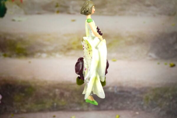 Deko Figur Blumenmädchen Orchideenmädchen zum Hängen