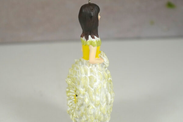 Deko Figur Blumenmädchen Zinnienmädchen zum Hängen