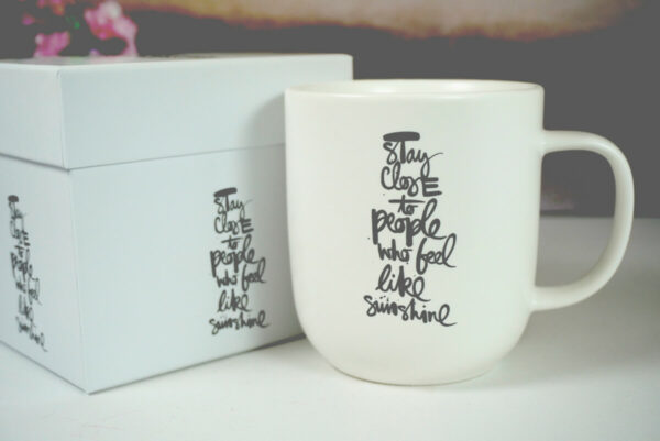 PPD Henkelbecher Mug Stay close to people who feel like sunshine