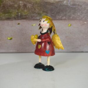 Pape Deko Figur Blechpuppe Schutzengel Lena mit Herz Dunkelrot 8,5cm