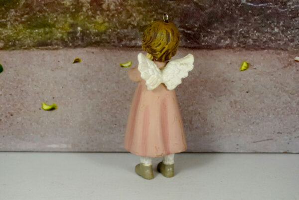 Dekofigur Schutzengel Engel Mädchen Aufhänger Mina Rosa mit Püppchen 10,5 cm