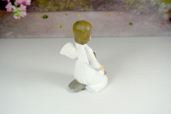 Dekofigur Schutzengel Engel Mädchen Sana Weiss mit Püppchen 10,5 cm