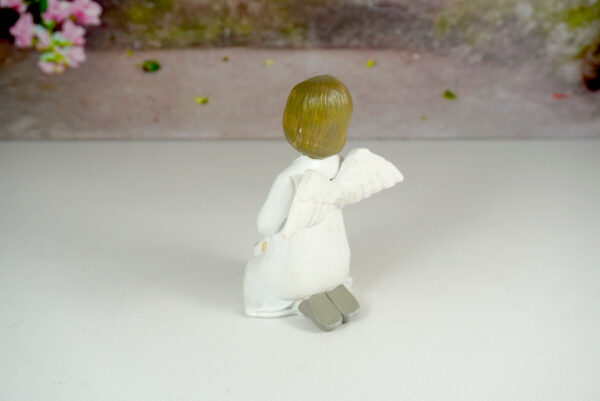 Dekofigur Schutzengel Engel Mädchen Sana Weiss mit Püppchen 10,5 cm