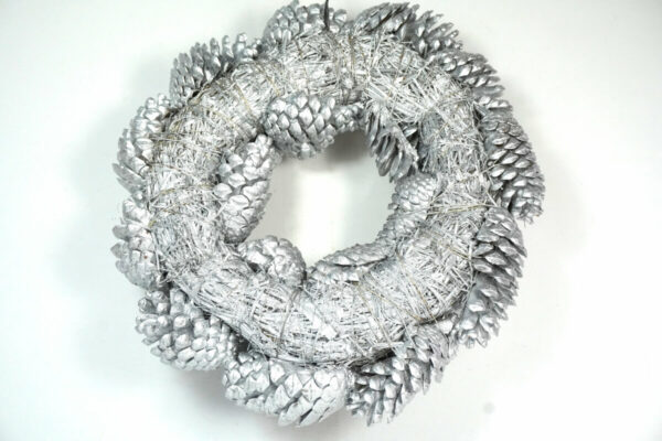 Deko Kranz Winterkranz Naturkranz Tischkranz Herbstkranz Zapfen Silber Platinum 25 cm ∅