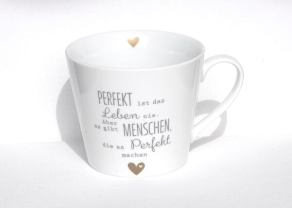 Krasilnikoff Kaffeebecher Kaffeetasse Sprüche Tasse Mug Cup Perfekt ist das Leben nie aber es gibt Menschen die es Perfekt machen